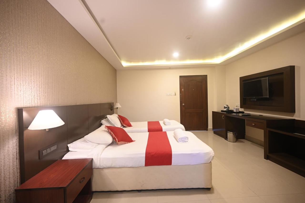 Hotel Bhagavath Gardens Chengannur Kültér fotó