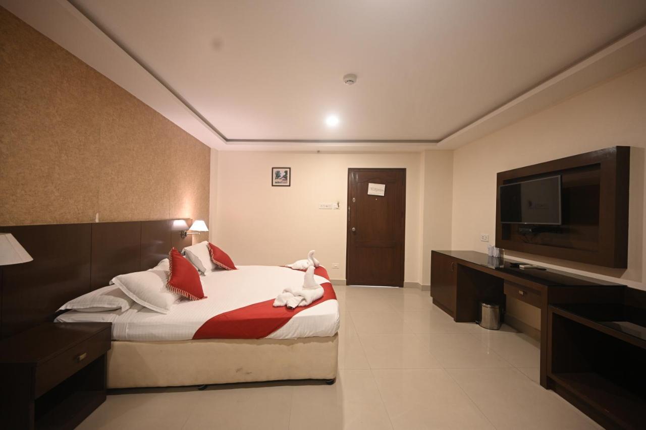 Hotel Bhagavath Gardens Chengannur Kültér fotó