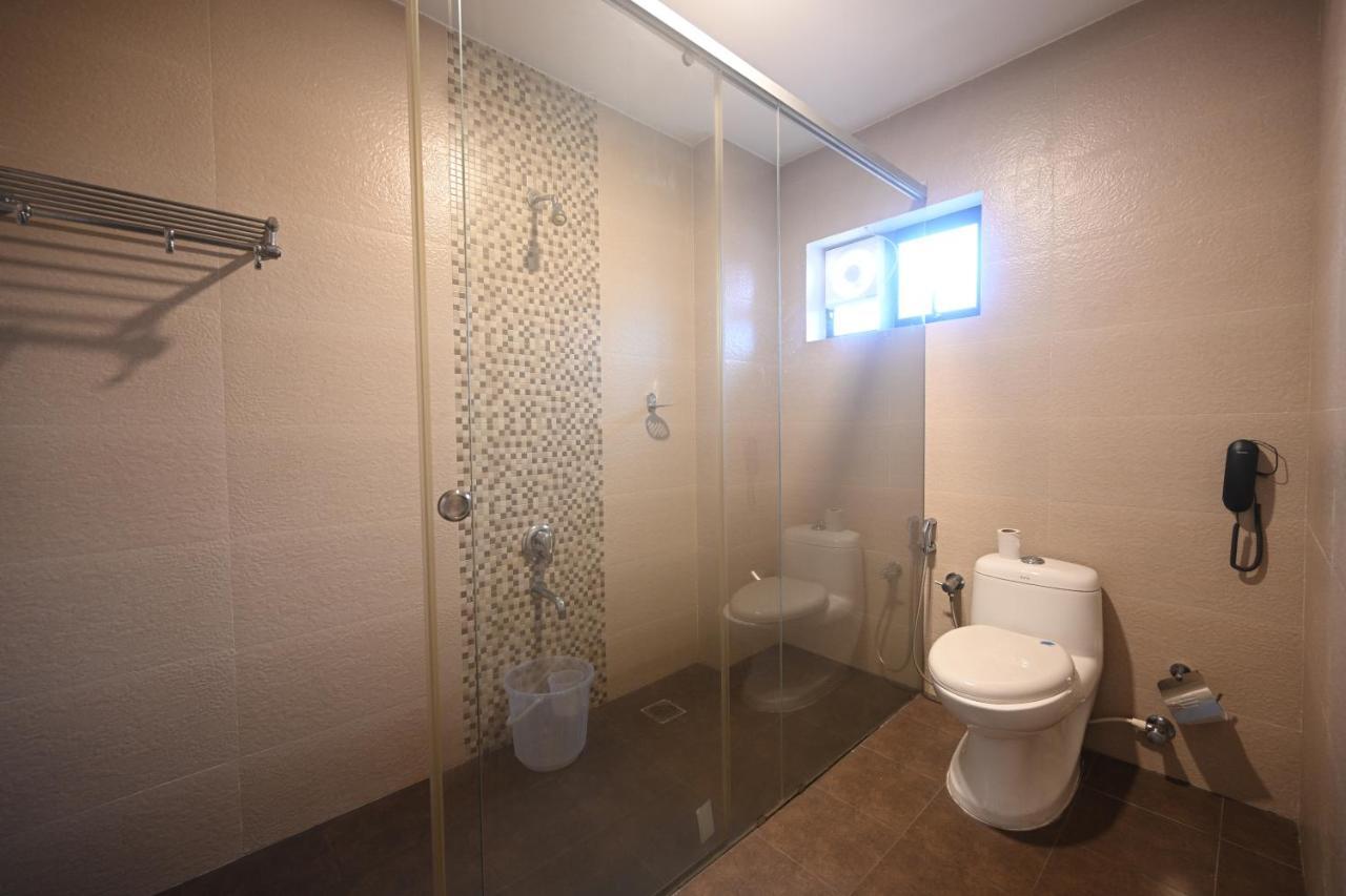 Hotel Bhagavath Gardens Chengannur Kültér fotó