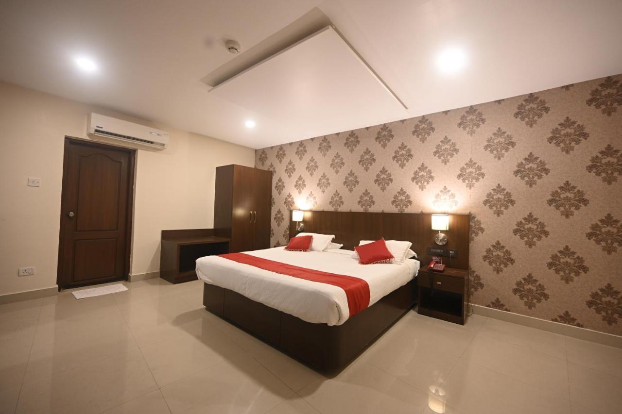 Hotel Bhagavath Gardens Chengannur Kültér fotó