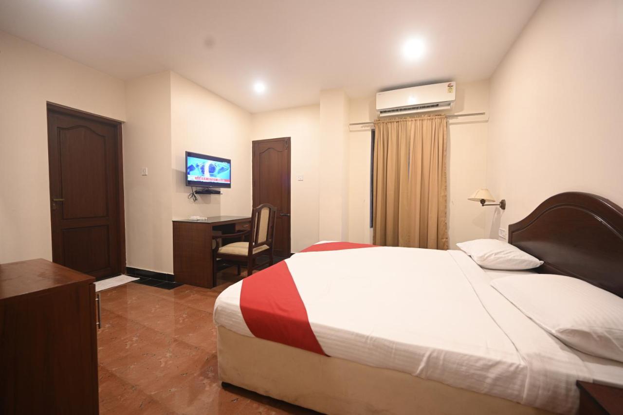Hotel Bhagavath Gardens Chengannur Kültér fotó