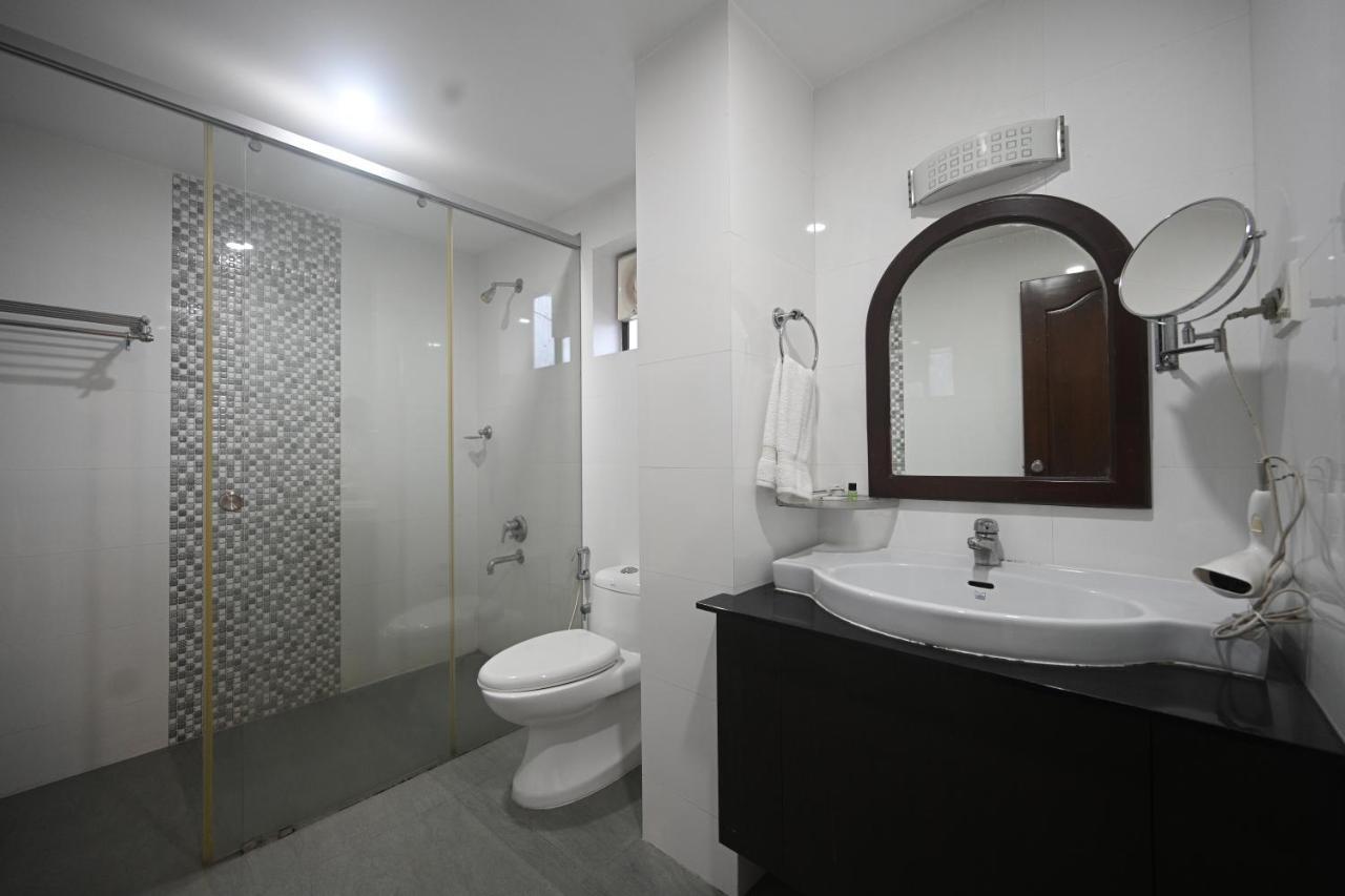 Hotel Bhagavath Gardens Chengannur Kültér fotó