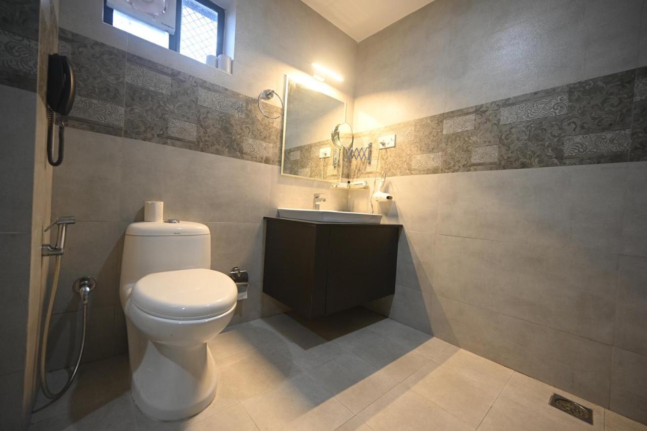 Hotel Bhagavath Gardens Chengannur Kültér fotó