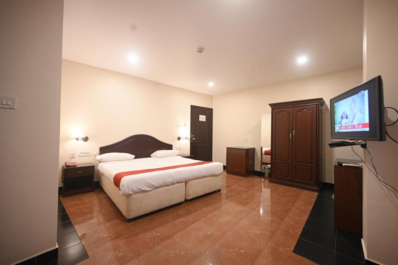 Hotel Bhagavath Gardens Chengannur Kültér fotó